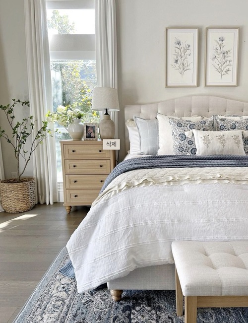 mix and match bedroom furniture ideas with subtle patterns