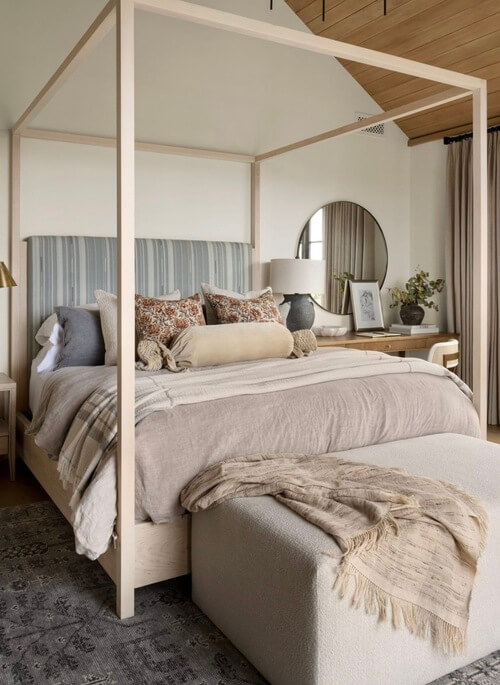 farmhouse four-poster bed