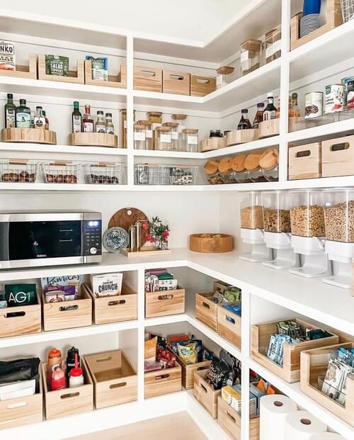 Kitchen Decor and Organization Ideas  for a pantry