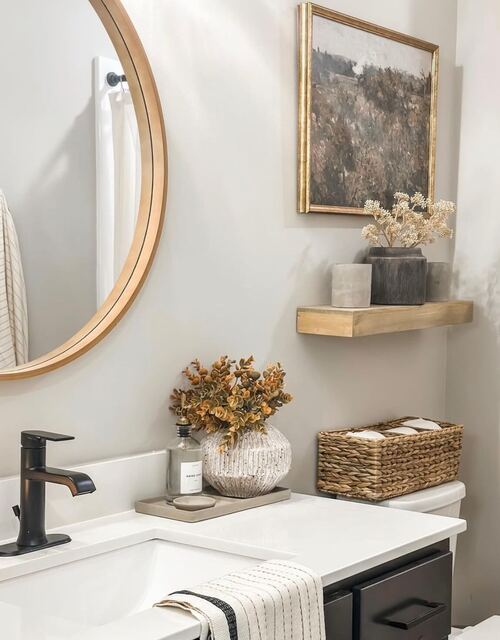 small bathroom decor ideas on a budget with light brown items