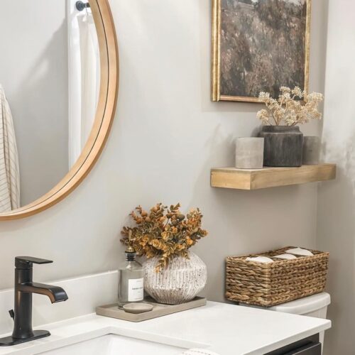small bathroom decor ideas on a budget featured image