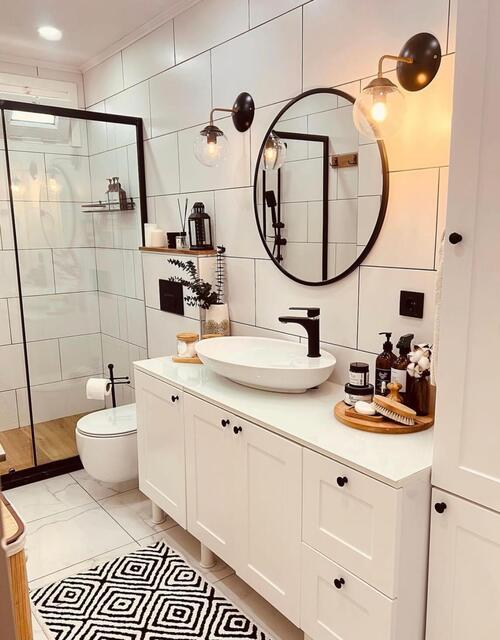 small bathroom decor ideas on a budget with black and white