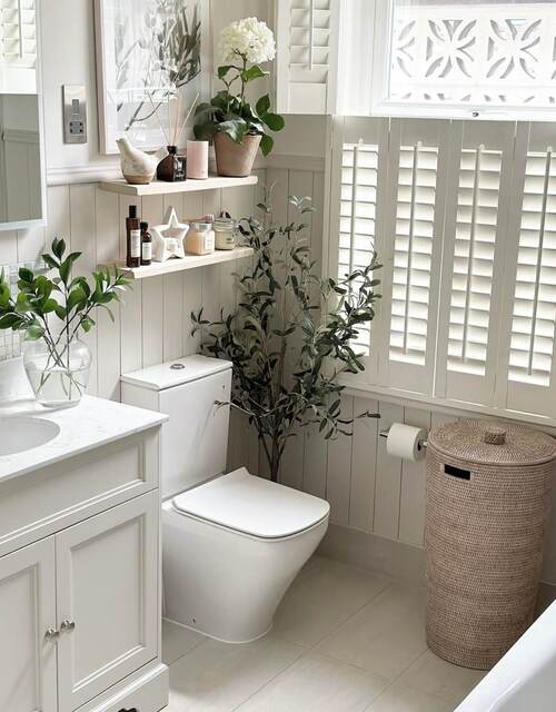 small bathroom decor ideas on a budget with green plants