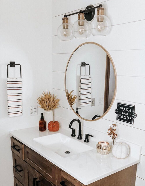 small bathroom decor ideas on a budget with wall-mounted point lights