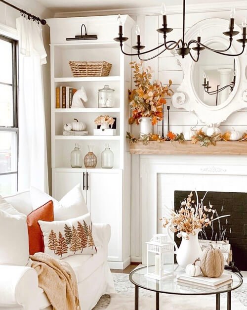 fall mantel decorating ideas with a garland